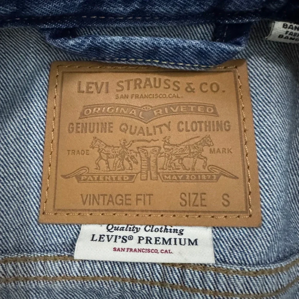 Levi's Premium Vintage Fit‎ Denim Trucker Jacket Paint Splatter Blue Size Small